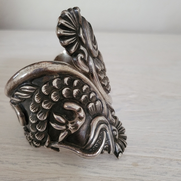 Stunning Pre-1940 Quetzalcoatl Repoussé Clamper Bracelet - Taxco - Picture 3 of 9